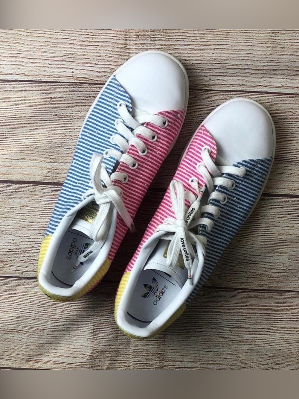 Adidas Stan Smith Love Unites Men’s Low-Top Striped Canvas Sneakers